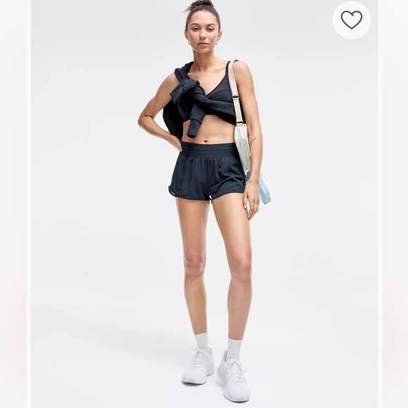 Lululemon Hotty Hot Short - Picture 2 of 9